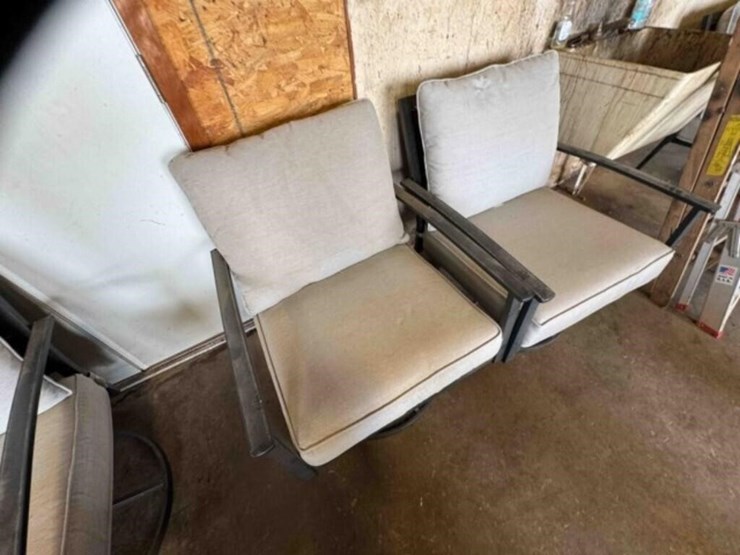 4-patio-chairs-image-4