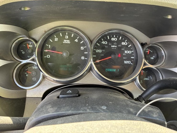 2012-gmc-sierra-2500-image-19