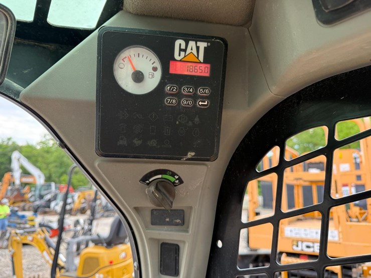 2018-caterpillar-249d-image-20