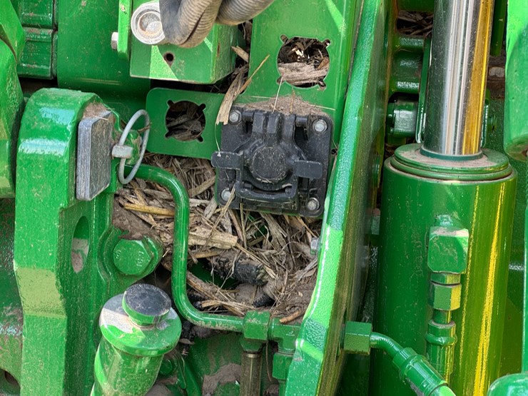 2023-john-deere-8r-340-image-20
