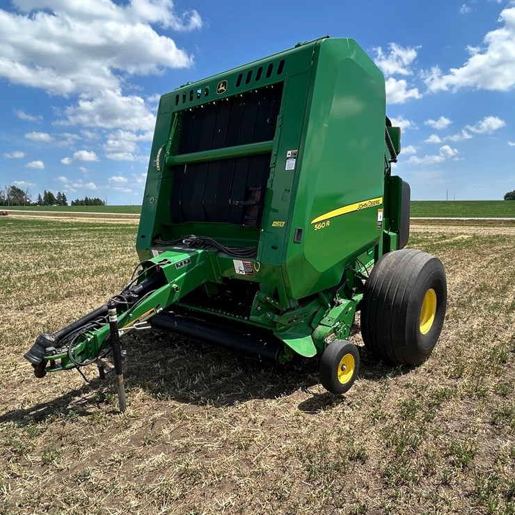 JOHN DEERE 560R