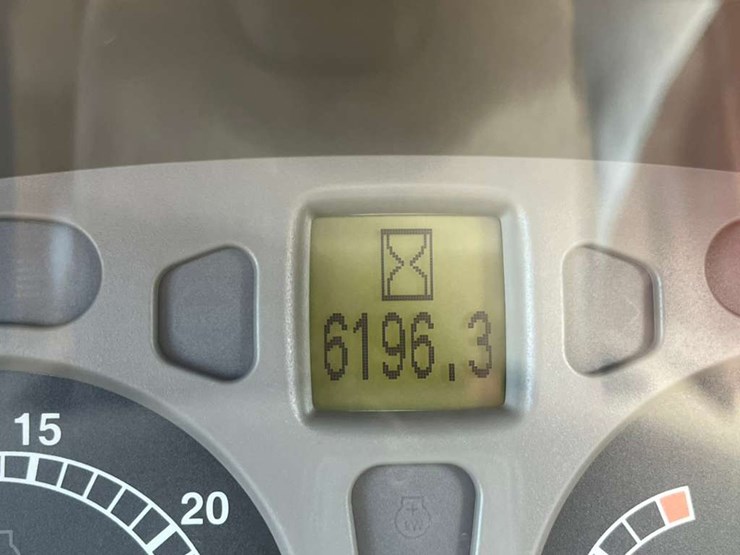 2019-case-ih-maxxum-150-image-37