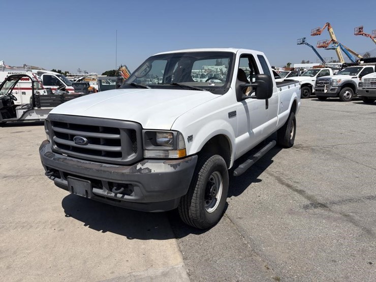 2004-ford-f350-image-1