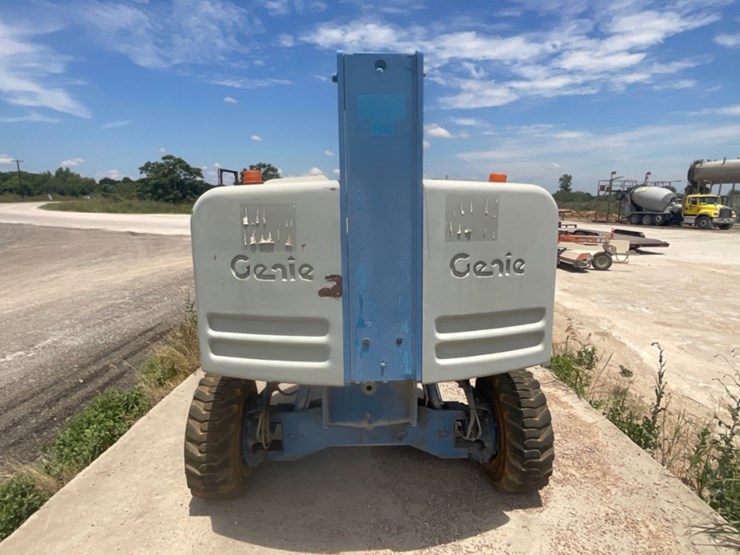2008-genie-s40-image-7