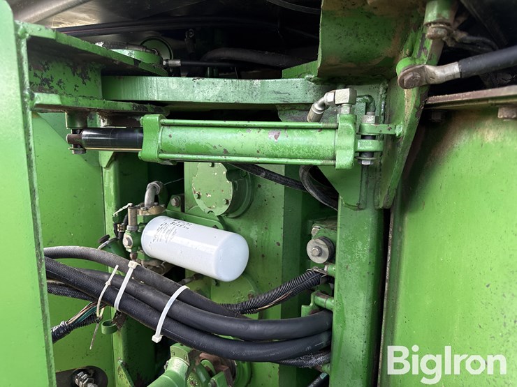 1990-john-deere-8760-image-14