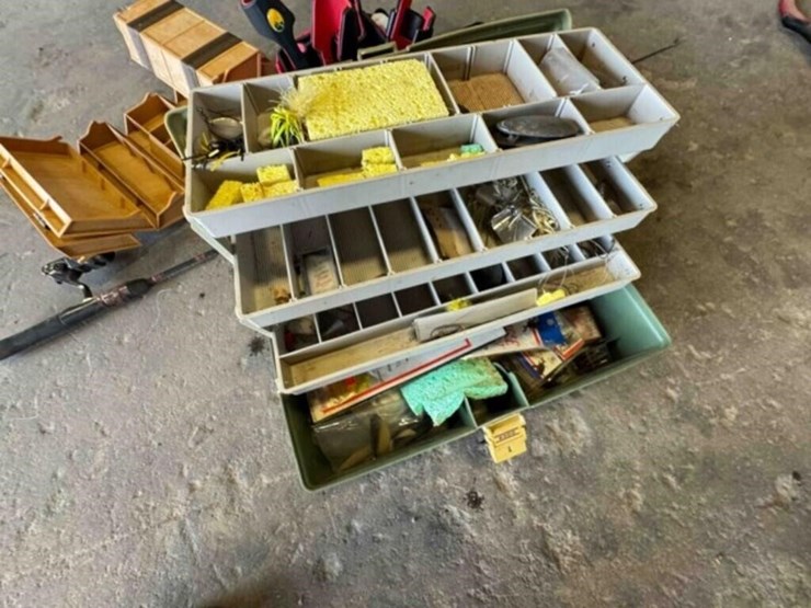 fishing-supplies,-rod-holders-image-3