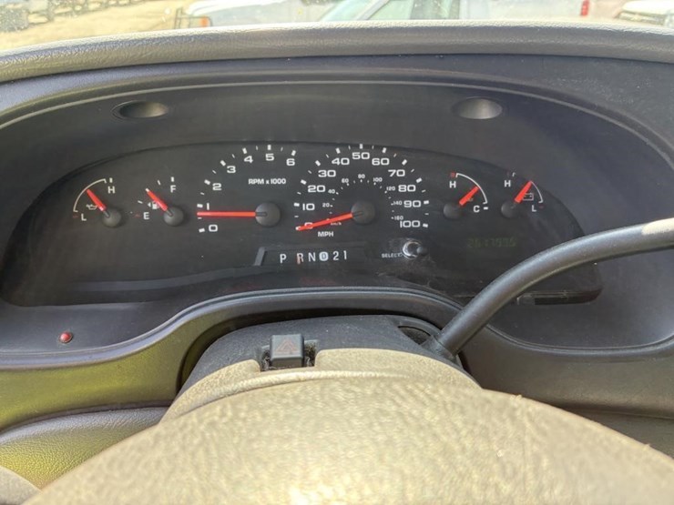 2006-ford-e350-image-16