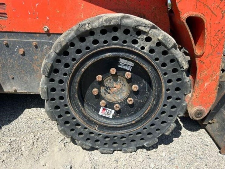 2018-kubota-ssv65-image-56