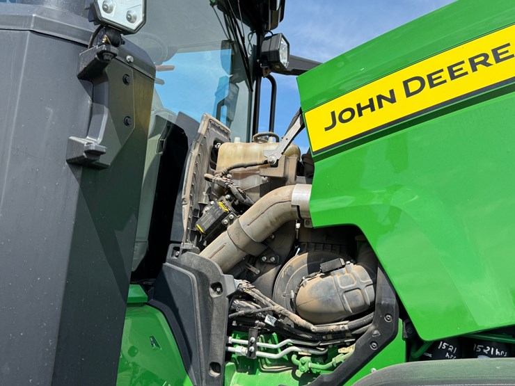 2023-john-deere-8r-340-image-32