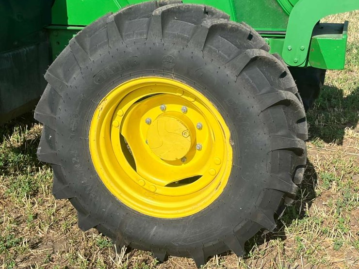 john-deere-6120r-image-42
