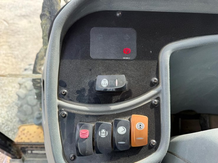 caterpillar-420d-image-27