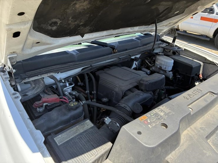 2011-chevrolet-silverado-2500-image-9