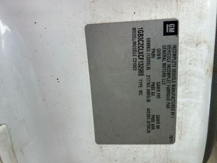2012-chevrolet-silverado-3500hd-image-9