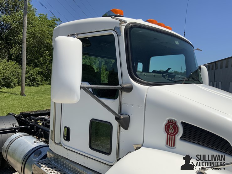 2017-kenworth-t370-image-14