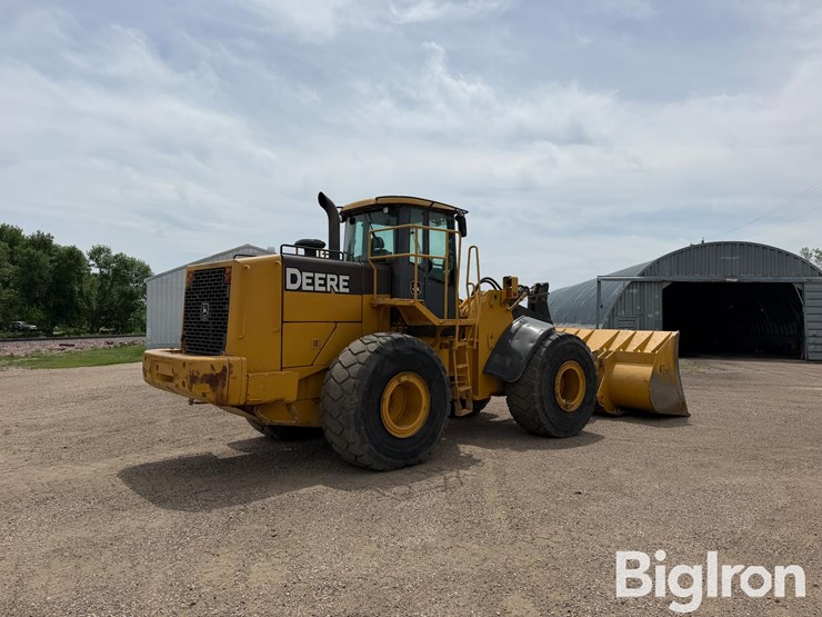 john-deere-744-image-5
