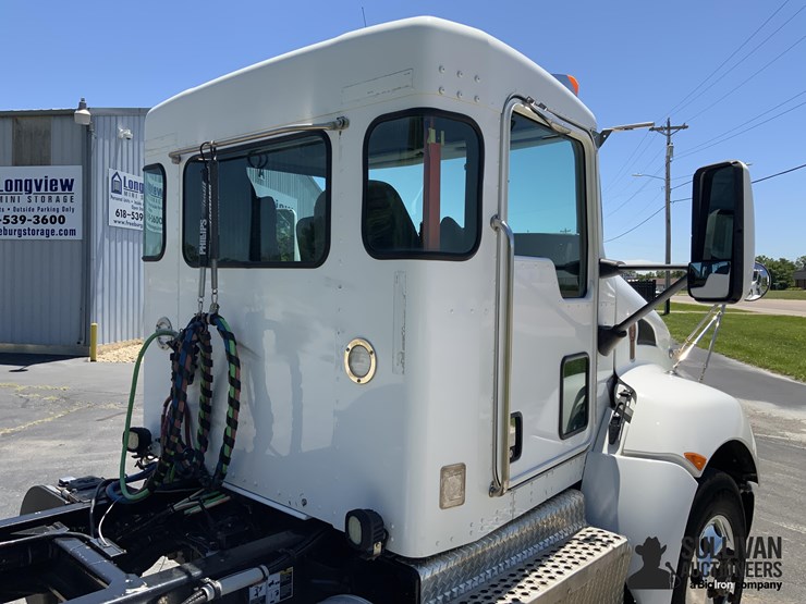 2017-kenworth-t370-image-17