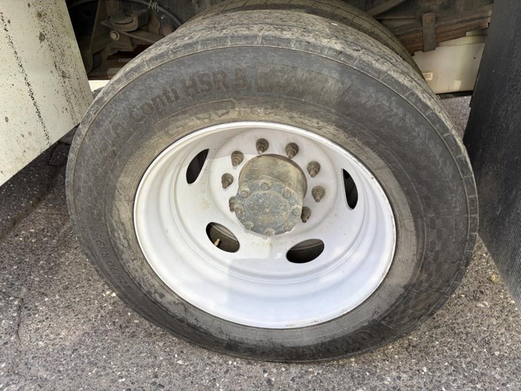 2012-ford-f550-image-5