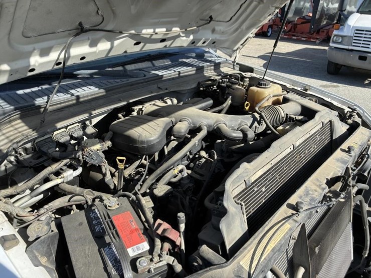 2009-ford-f550-image-8