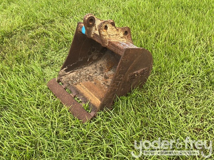 edge-24"-bucket-to-suit-excavator-image-2
