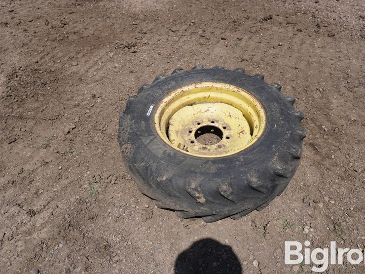 10.5-20-tires-w/8-bolt-rims-image-9