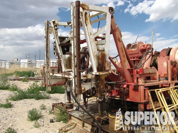 (6-52)-sj-petro-105'h-265,000#-mast,-w/-rod-&-tubi...-image-8