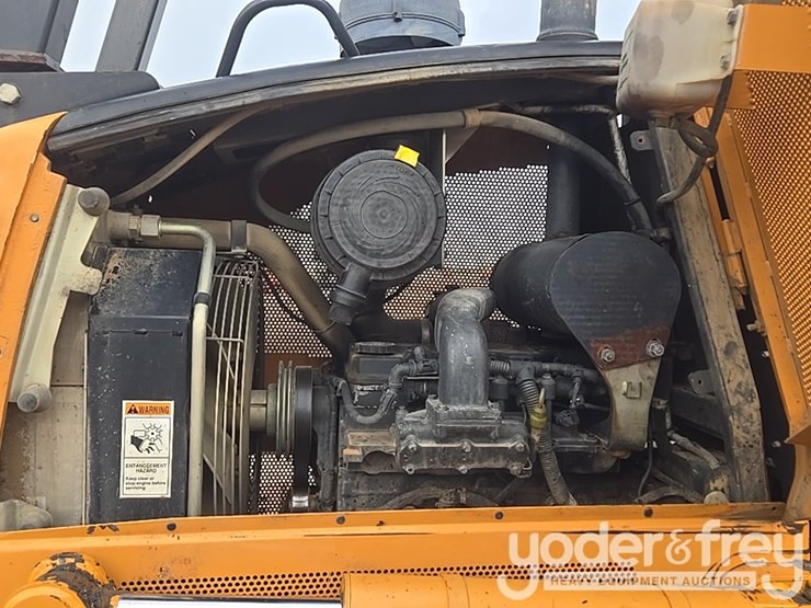 2017-case-650l-image-35