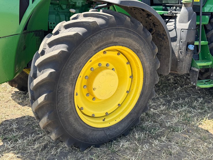 2019-john-deere-8295r-image-16