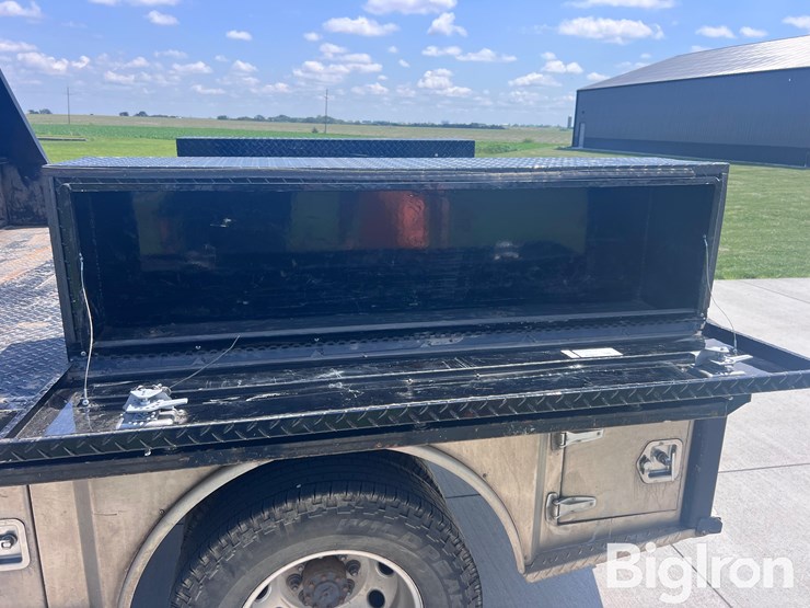 2017-ram-3500-laramie-image-12