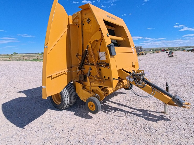 2019-vermeer-504r-premium-image-44