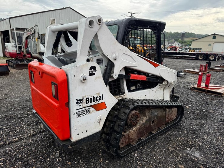 2015-bobcat-t590-image-5