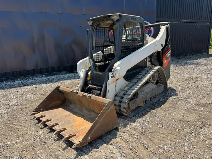 2021-bobcat-t64-image-2