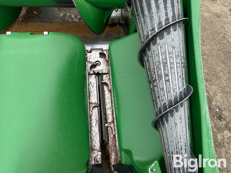 2021-john-deere-c12f-image-9