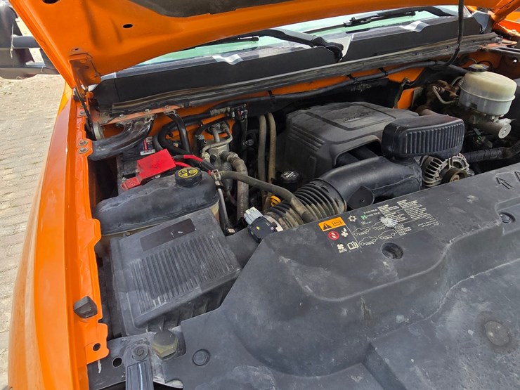 2013-chevrolet-silverado-3500-image-43