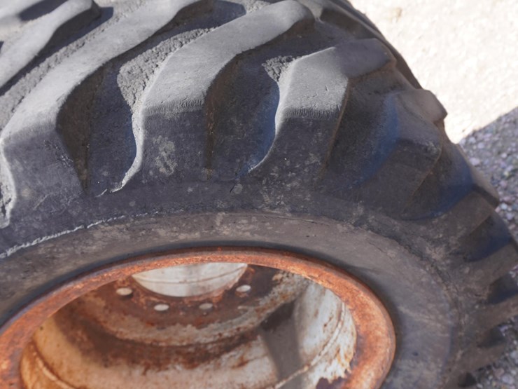 42x25.00-20-tires-&-rims-image-12