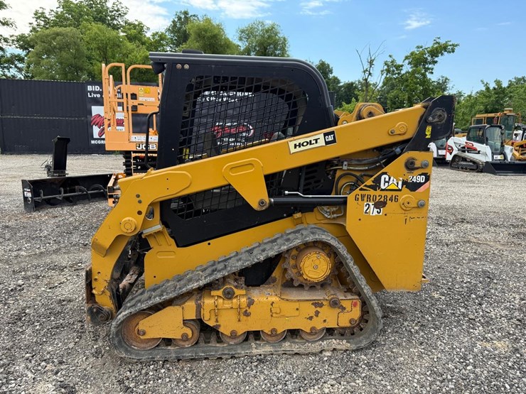 2018-caterpillar-249d-image-1