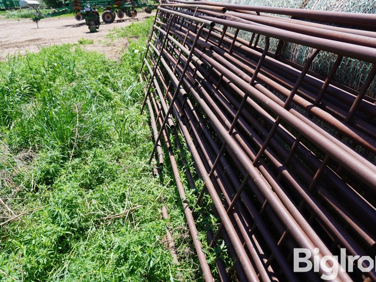 continuous-fence-panels-image-12