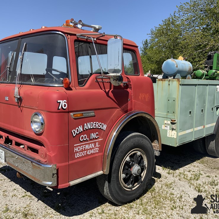 1976 FORD C8000