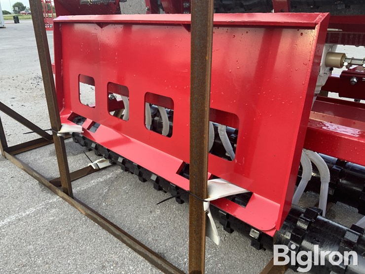 2026-massey-ferguson-730-image-10