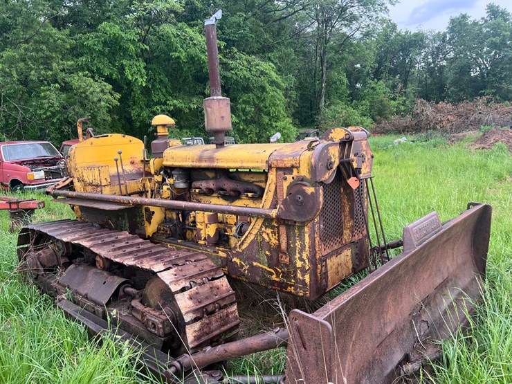 #2047-•-cat-dozer-image-1