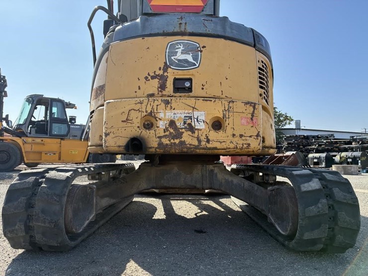 2005-deere-35d-image-13