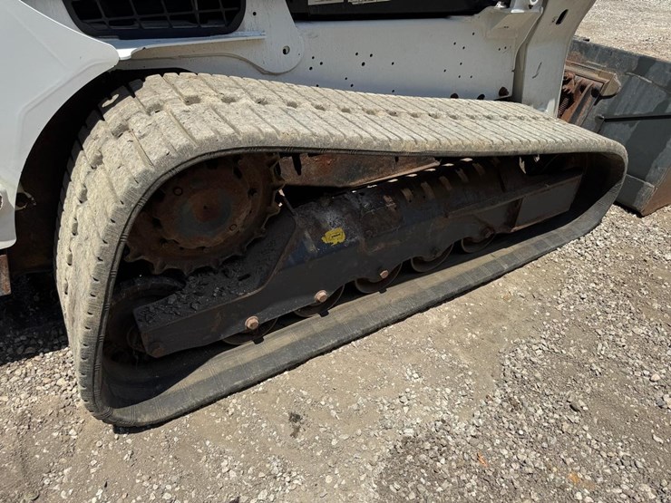 2023-bobcat-t770-image-18