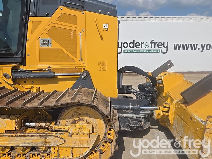 2023-deere-650k-lgp-image-26