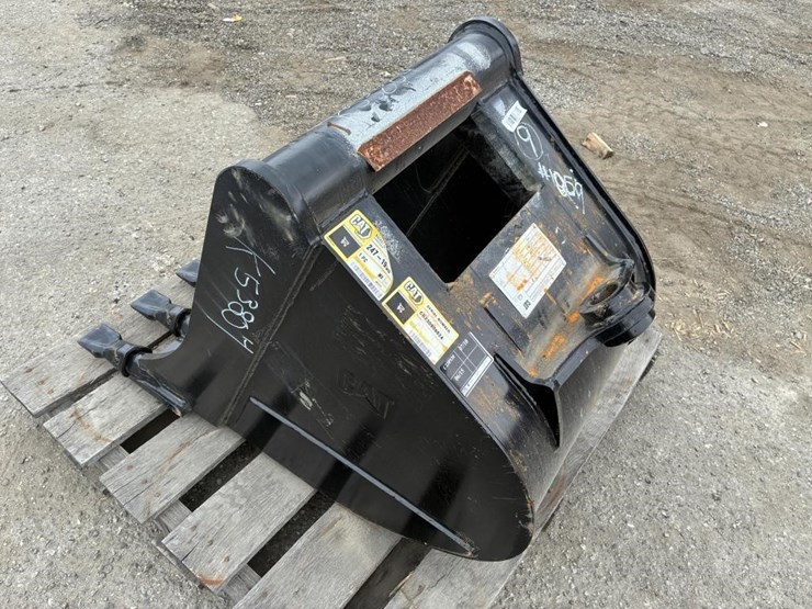 caterpillar-24-image-4