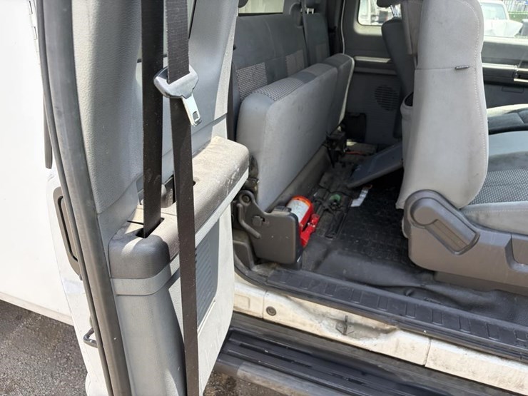 2011-ford-f450-image-11