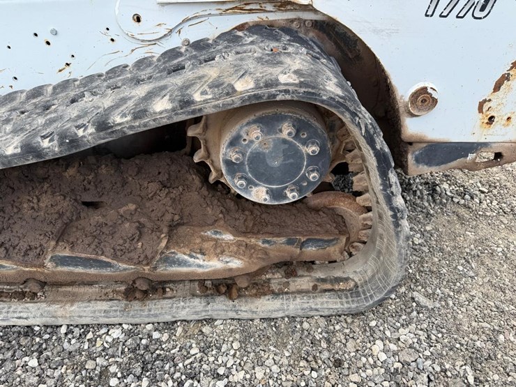 2017-bobcat-t770-image-18