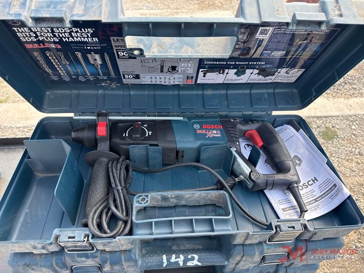 bosch-bulldog-xtreme11255vsr-electric-rotary-hammer-drill-image-1