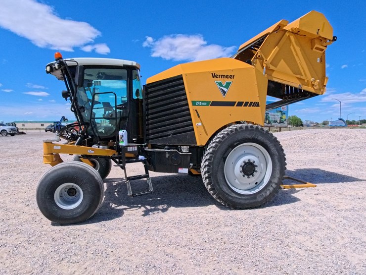 #1027-•-2020-vermeer-zr5-self-propelled-baler-image-107