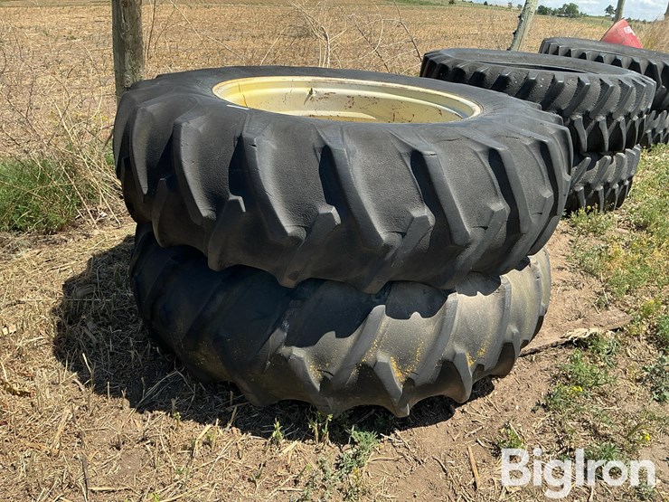 john-deere-10-image-1