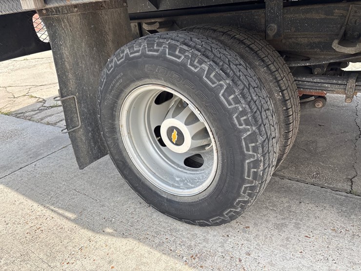 2021-chevrolet-silverado-3500-image-7