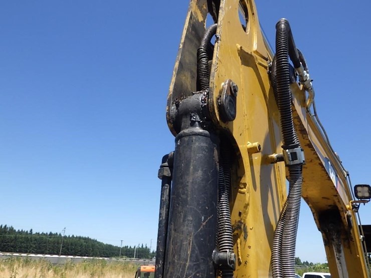 caterpillar-305e2-image-23